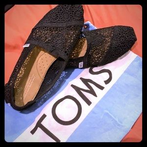 NWOT TOMS flats